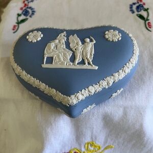 Vintage Wedgwood Jasperware Heart Shaped Trinket Box